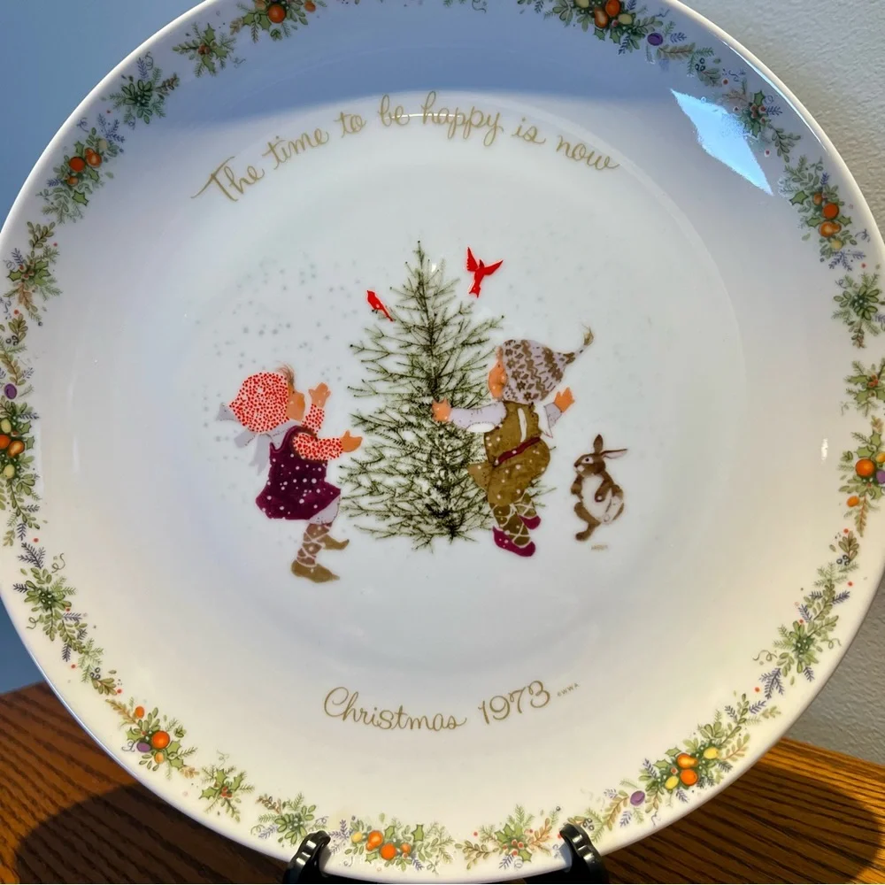 Vintage 1973 Christmas Plate, Holly Hobbie Comm Ed, Collectible Porcelain 10.5